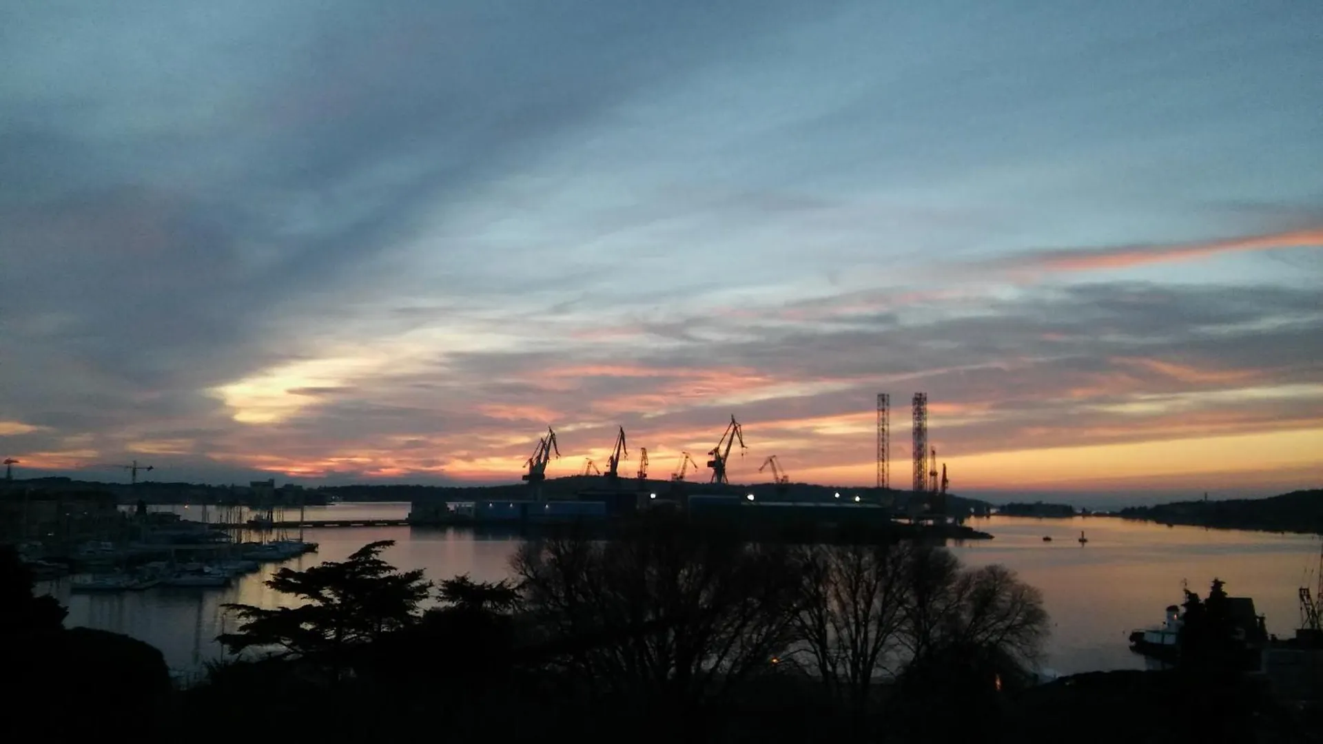 App Letta Sunset Pula Apartment